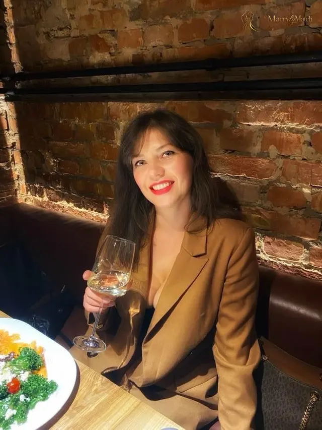 Another photo of Mariya