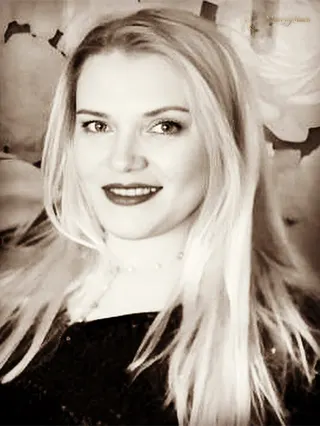 NADEZHDA, 43