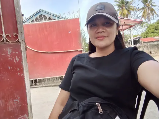 Manilyn, 35