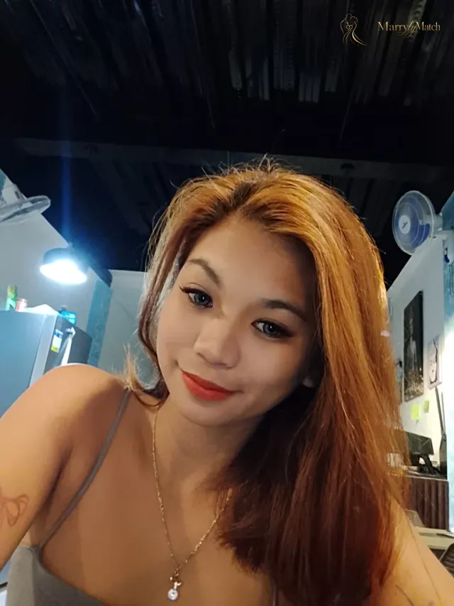 Another photo of Maria Mie