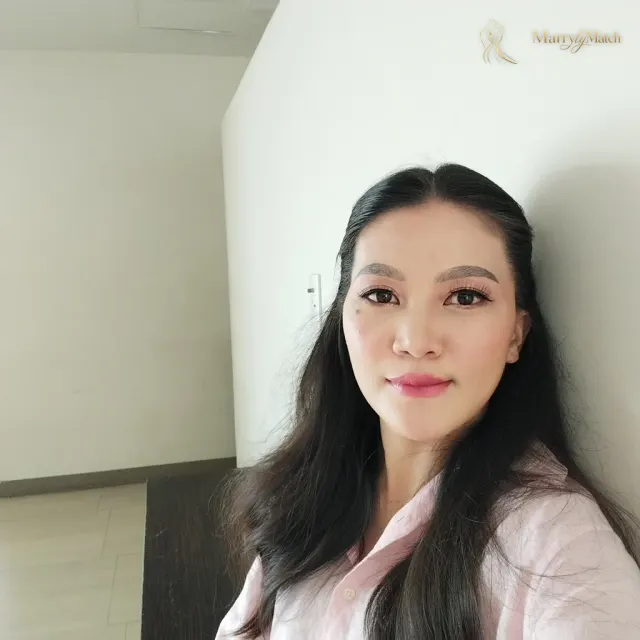 Jenelyn, 42