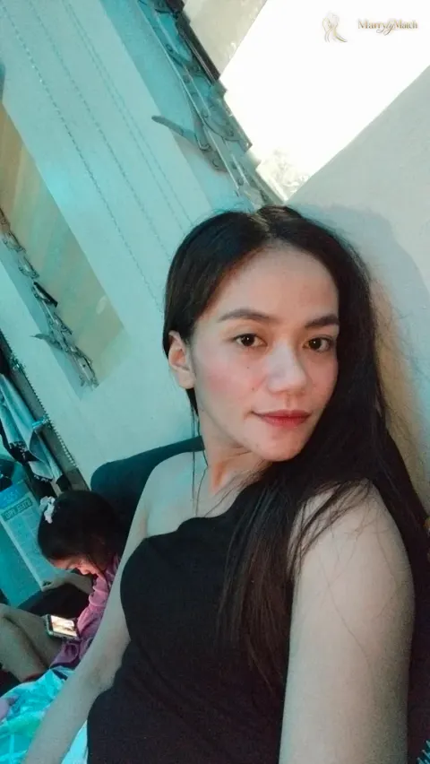 Rhona, 29