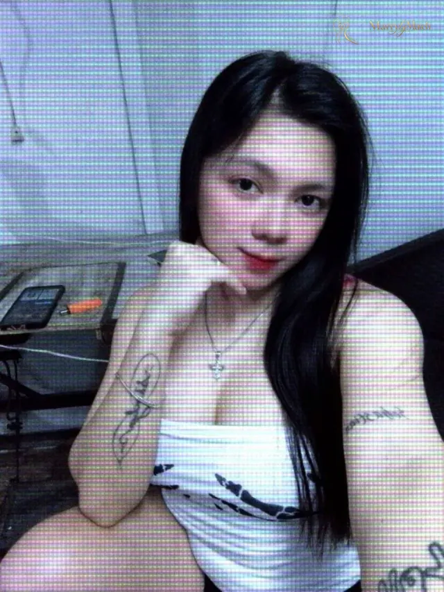 Another photo of Sherlyn