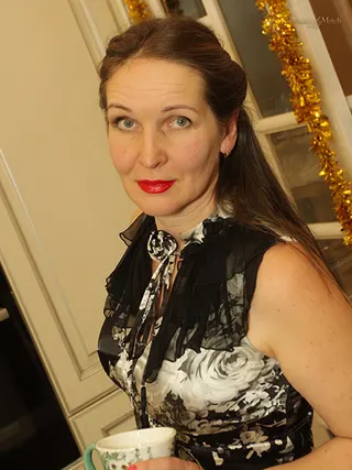 ANNA, 49