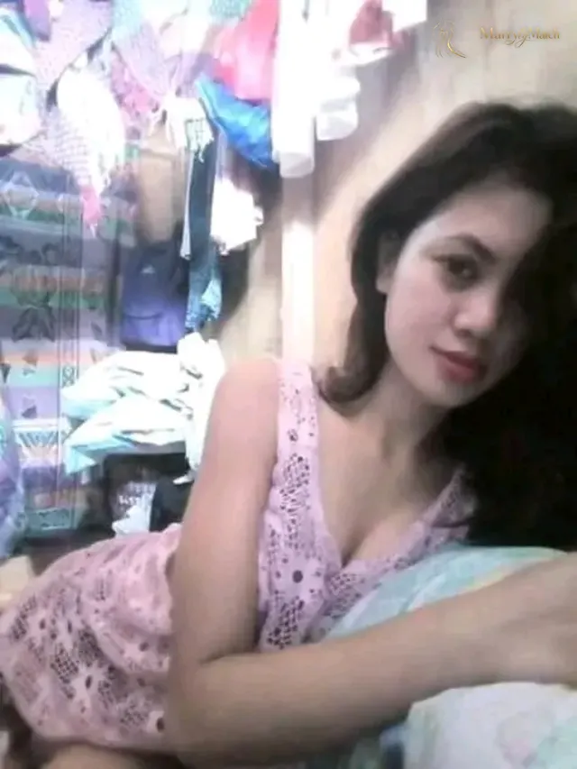 Ingrid, 27