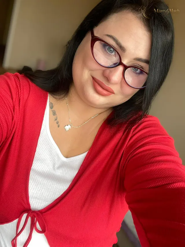 Olga, 32
