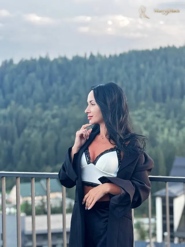 Another photo of Khrystyna