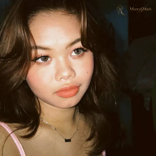 Another photo of Kristine