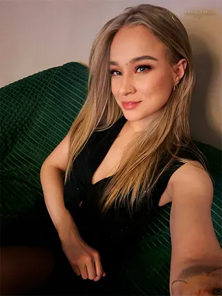 MARIYA, 33