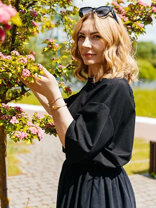 Another photo of ANZHELA