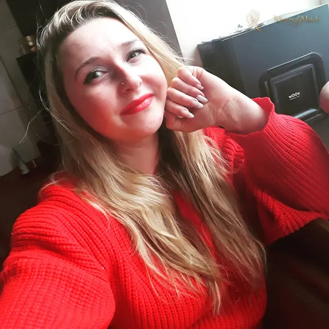 Anna, 39
