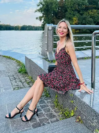 Another photo of ALESYA