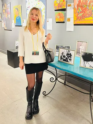 Another photo of ALESYA