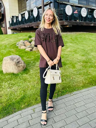 Another photo of ALESYA