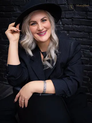 Another photo of OKSANA
