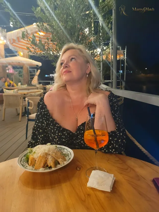 Another photo of Oksana
