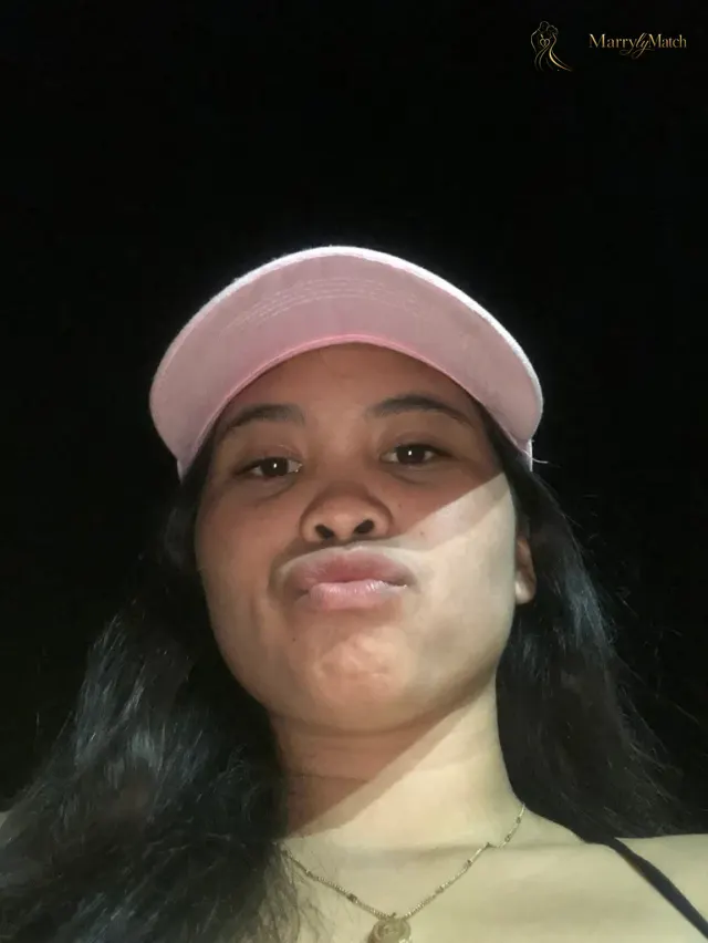 Another photo of Raisa