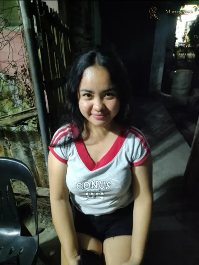 Another photo of Ehla Clarisse