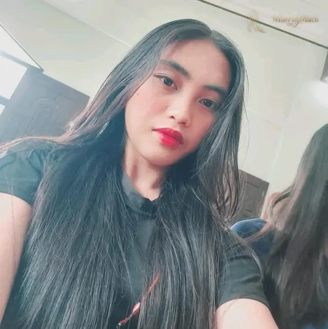 Another photo of Marycris