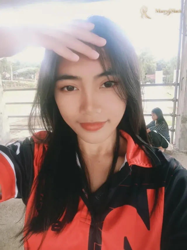 Another photo of Marycris