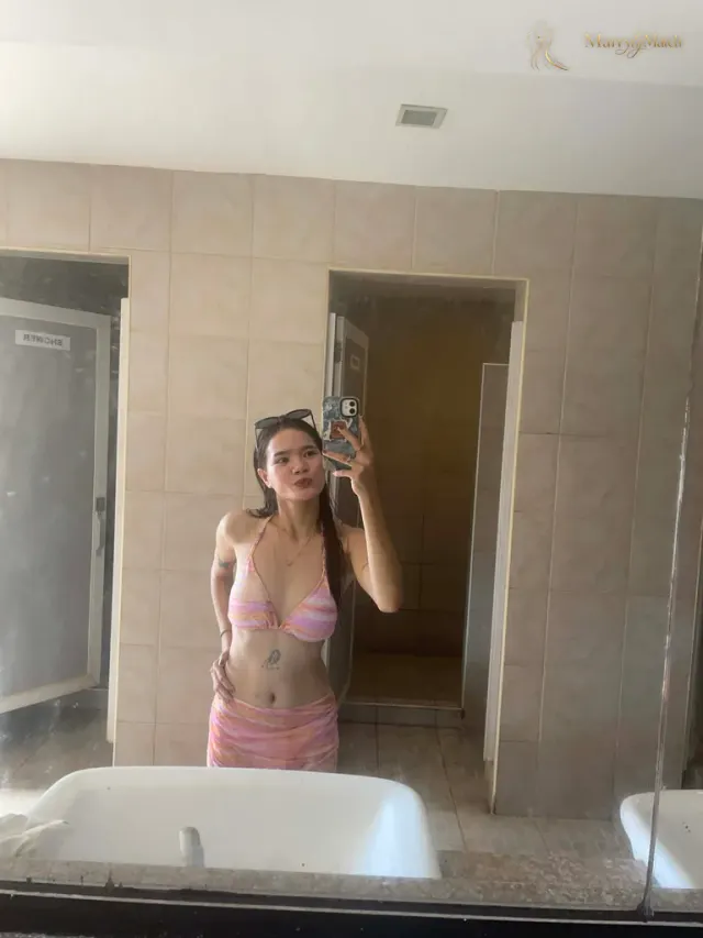 Another photo of Katlyn
