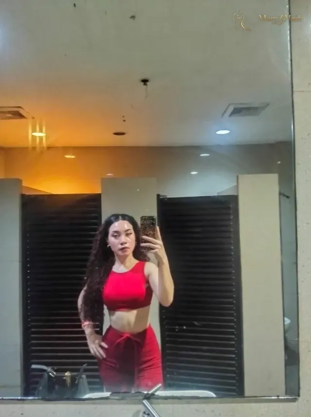 AMANDA, 22