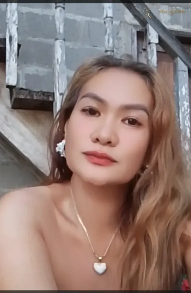 kristine, 43