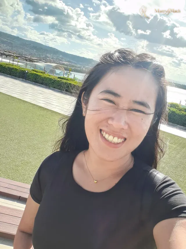 Gracie, 28