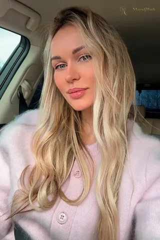 Another photo of DARYA
