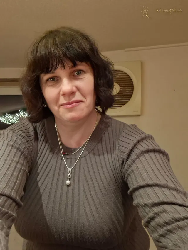 Olena, 43