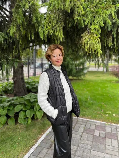 Another photo of Oksana