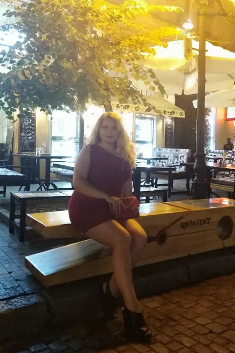 Another photo of Yuliya
