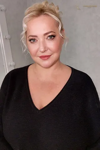 OKSANA, 49
