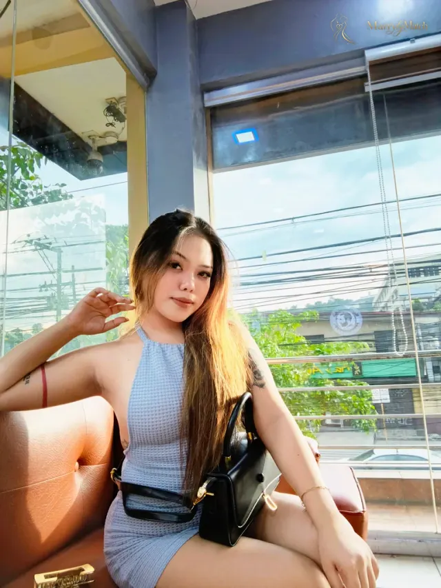 ashley, 22