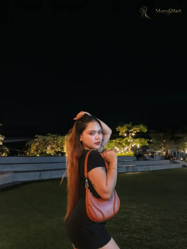 Another photo of ashley