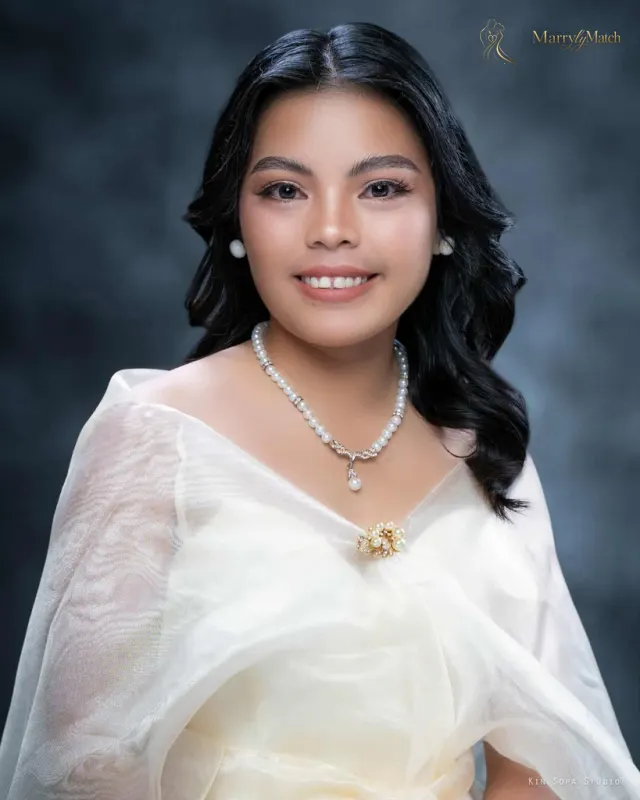 Lilian, 24