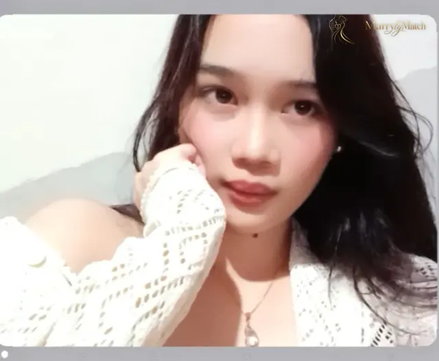 Khristinejoy, 20