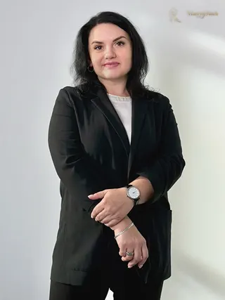 ELENA, 44