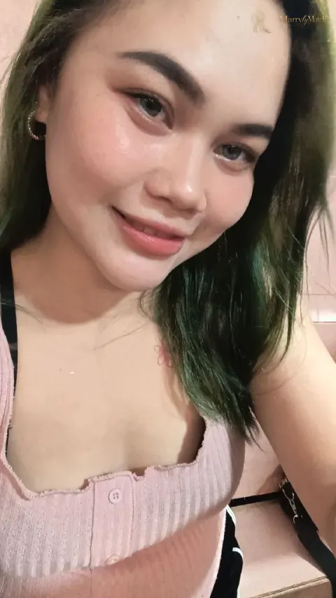 Another photo of Mae