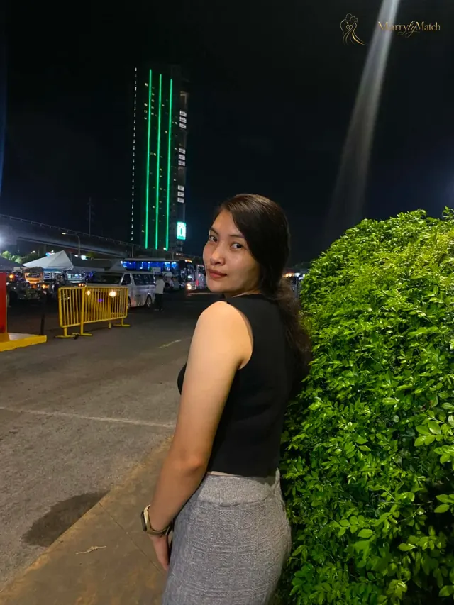 Another photo of Angelie