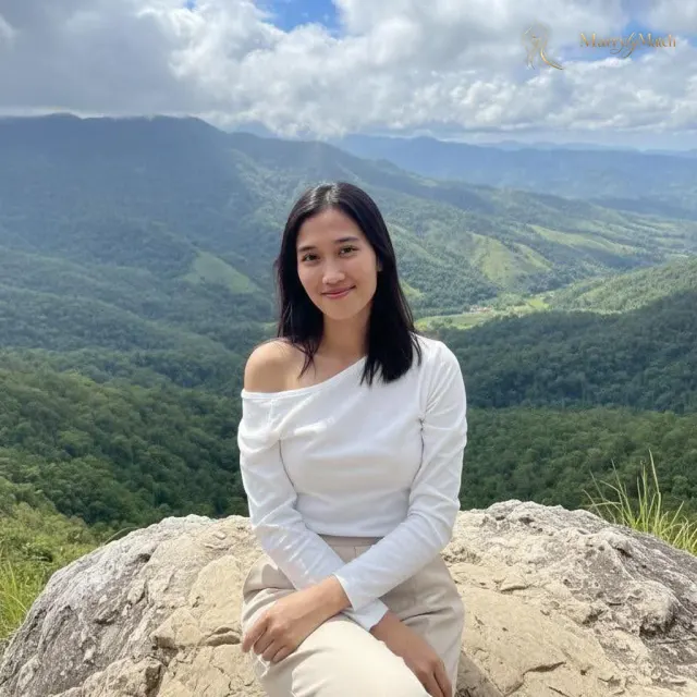 Another photo of Jonalyn Bello
