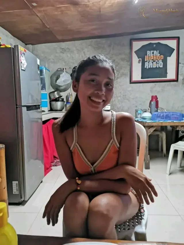 Jia, 32