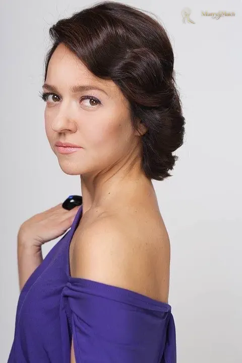 Olena, 49