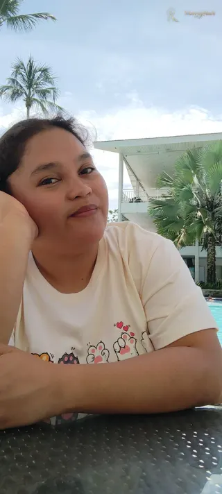 Another photo of Mylene