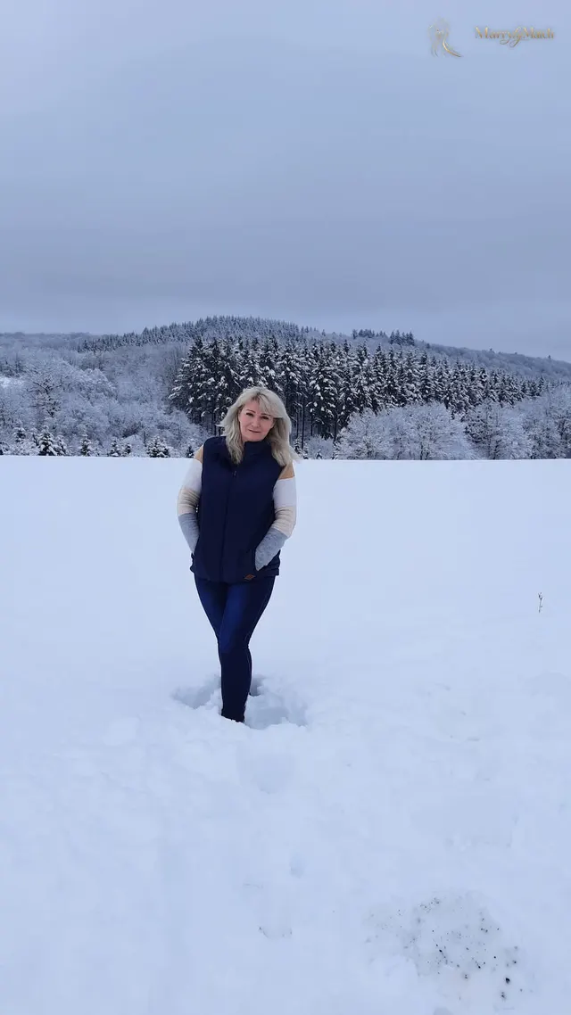 Another photo of Mariya