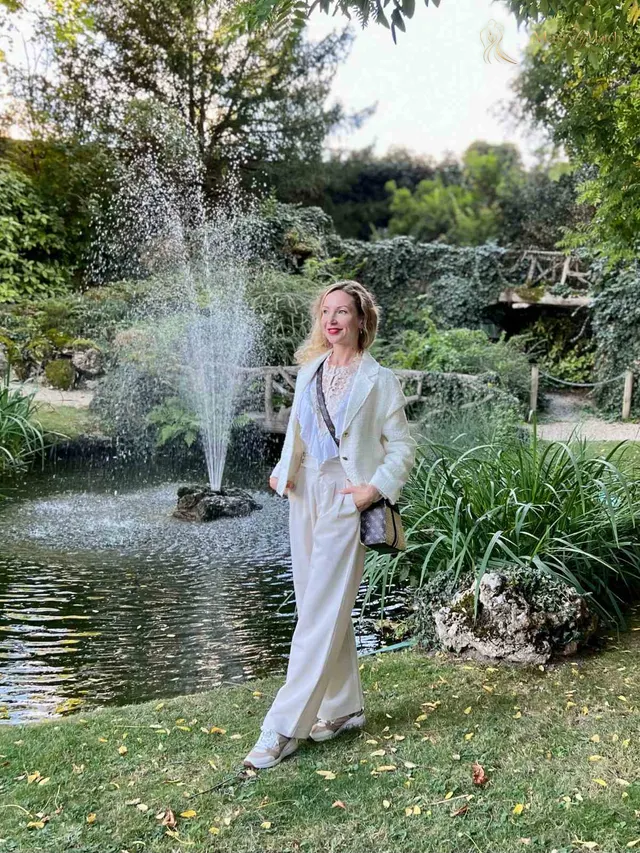 Another photo of Anna