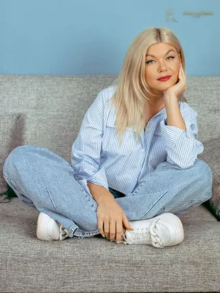 IRINA, 37