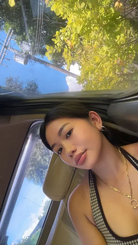 Another photo of Marah