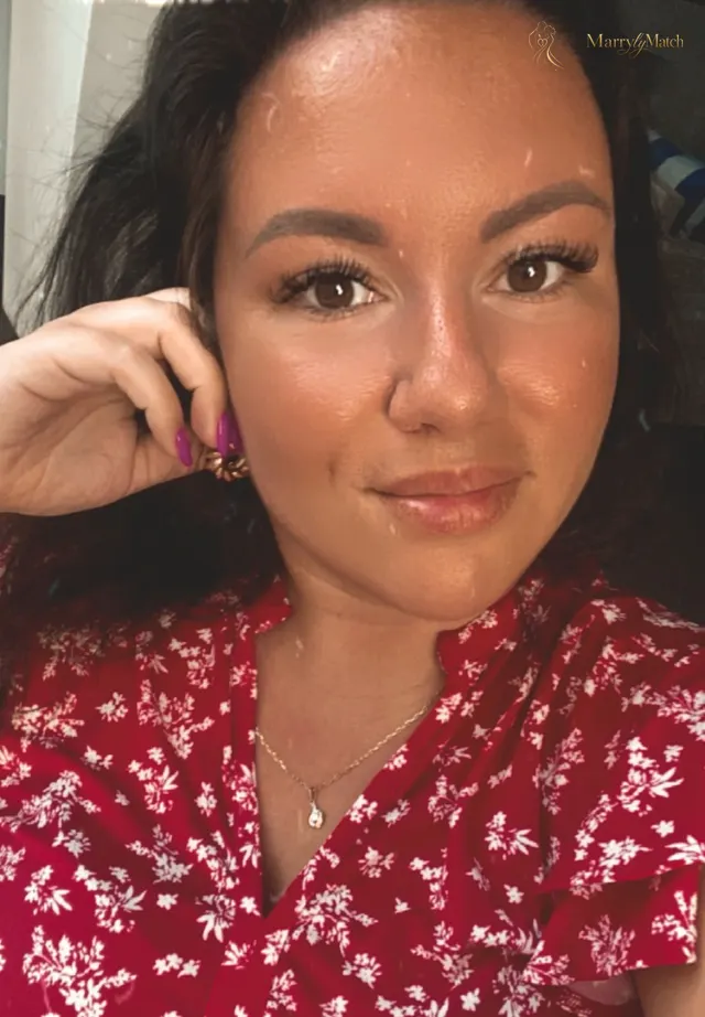 Viktoria, 34