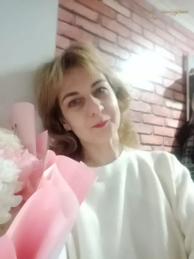 Natalia, 54